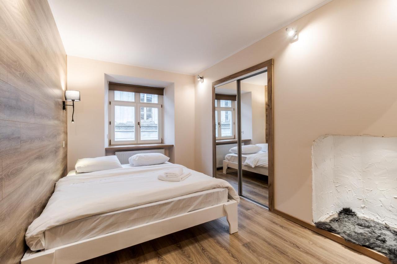 Staroevreyska Timber Apartment Lviv Buitenkant foto